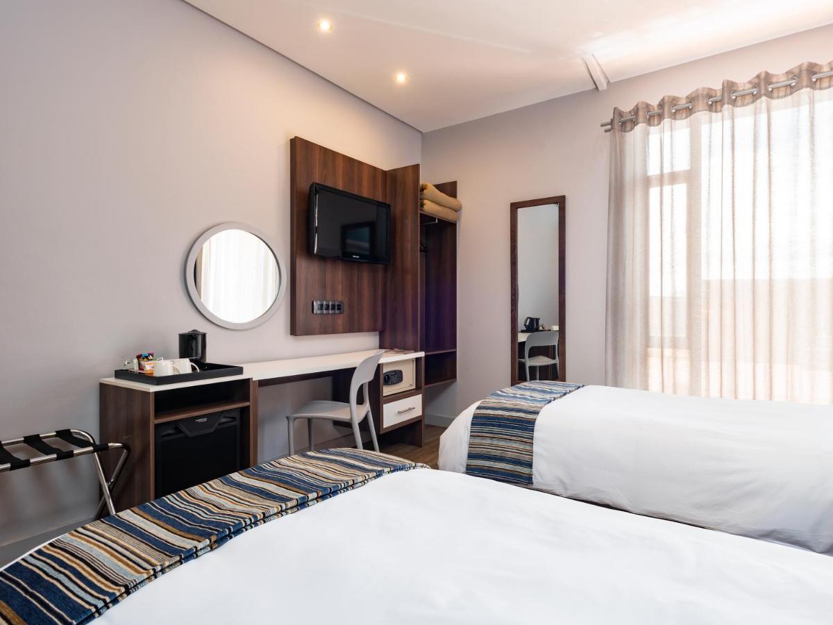 Aha Kathu Hotel Buitenkant foto